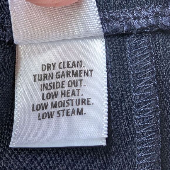 EUC St. John Navy Blue Knit Loose Fit Drawstring Activewear Bermuda Shorts M - Picture 9 of 16